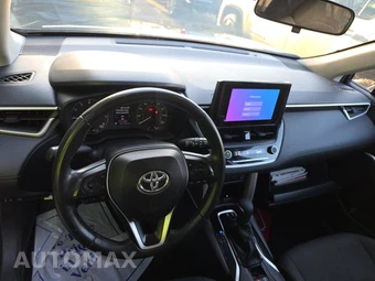 2025 Toyota Corolla Cross LE - miniatura 11
