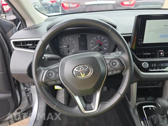 2025 Toyota Corolla Cross LE - miniatura 10