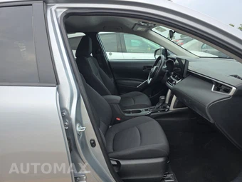 2025 Toyota Corolla Cross LE - miniatura 8
