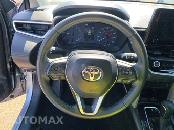 2025 Toyota Corolla Cross LE - miniatura 10