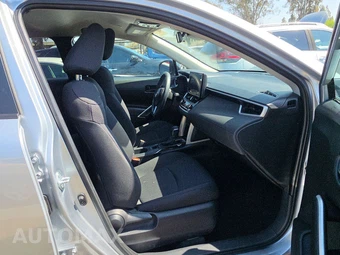 2025 Toyota Corolla Cross LE - miniatura 8