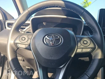 2025 Toyota Corolla Cross XLE - miniatura 10