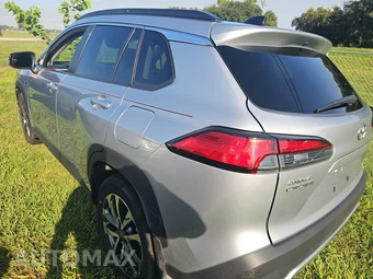 2025 Toyota Corolla Cross XLE - miniatura 6