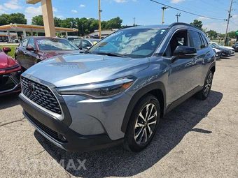 2025 Toyota Corolla Cross XLE