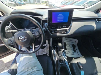 2025 Toyota Corolla Cross XLE - miniatura 10