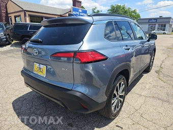 2025 Toyota Corolla Cross XLE - miniatura 3