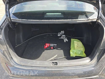 2025 Toyota Corolla FX Sedan - miniatura 16