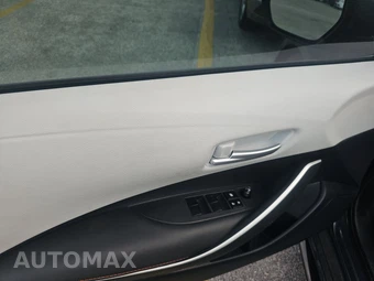 2025 Toyota Corolla FX Sedan - miniatura 9