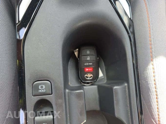 2025 Toyota Corolla FX Sedan - miniatura 8