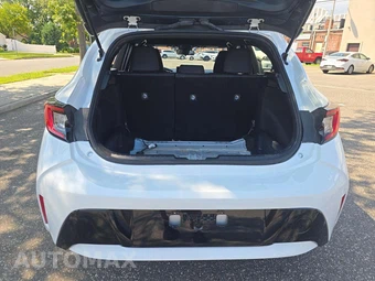 2025 Toyota Corolla Hatchback SE - miniatura 14