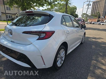 2025 Toyota Corolla Hatchback SE - miniatura 3