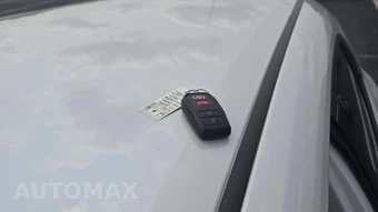 2025 Toyota Corolla Hatchback XSE - miniatura 24