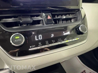 2025 Toyota Corolla Hybrid LE Sedan - miniatura 19