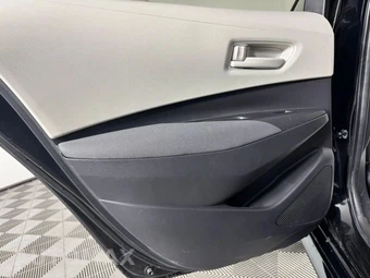 2025 Toyota Corolla Hybrid LE Sedan - miniatura 36