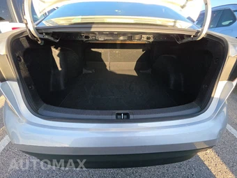 2025 Toyota Corolla Hybrid LE Sedan - miniatura 16