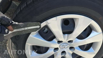 2025 Toyota Corolla Hybrid LE Sedan - miniatura 27