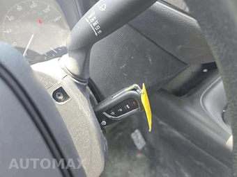 2025 Toyota Corolla Hybrid LE Sedan - miniatura 8