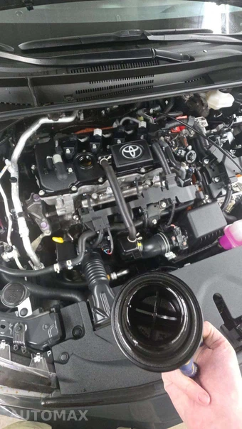 2025 Toyota Corolla Hybrid LE Sedan - miniatura 18