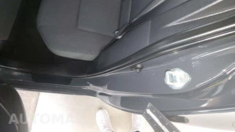 2025 Toyota Corolla Hybrid LE Sedan - miniatura 38