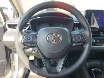 2025 Toyota Corolla Hybrid LE Sedan - miniatura 10