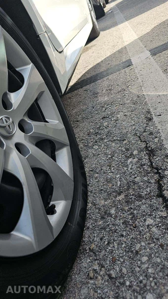 2025 Toyota Corolla Hybrid LE Sedan - miniatura 29