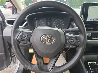 2025 Toyota Corolla Hybrid LE Sedan - miniatura 10