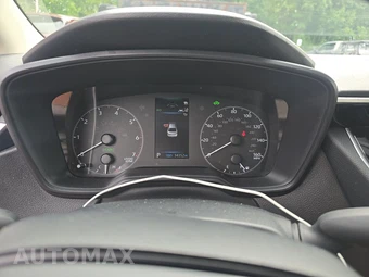 2025 Toyota Corolla Hybrid LE Sedan - miniatura 12