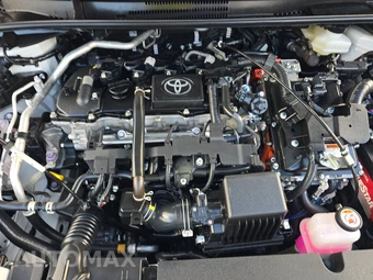 2025 Toyota Corolla Hybrid LE Sedan - miniatura 15