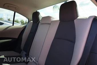 2025 Toyota Corolla Hybrid LE Sedan - miniatura 13