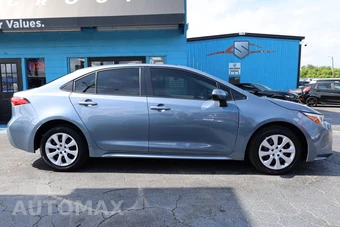 2025 Toyota Corolla Hybrid LE Sedan - miniatura 5