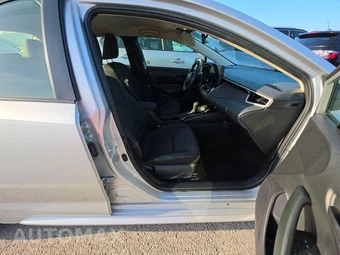 2025 Toyota Corolla Hybrid LE Sedan - miniatura 8