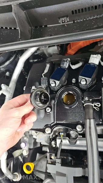 2025 Toyota Corolla Hybrid LE Sedan - miniatura 20