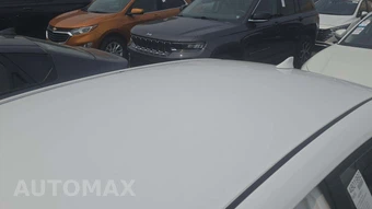 2025 Toyota Corolla LE Sedan - miniatura 17