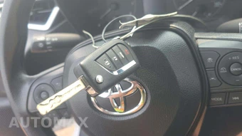 2025 Toyota Corolla LE Sedan - miniatura 21