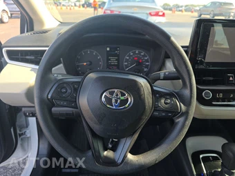 2025 Toyota Corolla LE Sedan - miniatura 10