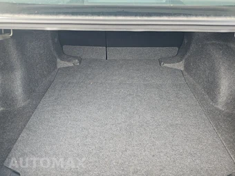 2025 Toyota Corolla LE Sedan - miniatura 16