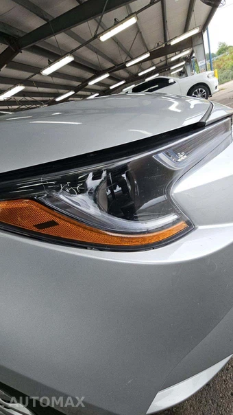 2025 Toyota Corolla LE Sedan - miniatura 31