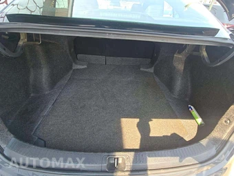 2025 Toyota Corolla LE Sedan - miniatura 14