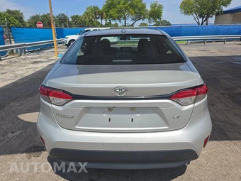 2025 Toyota Corolla LE Sedan - miniatura 5