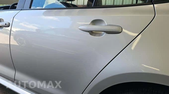 2025 Toyota Corolla LE Sedan - miniatura 19