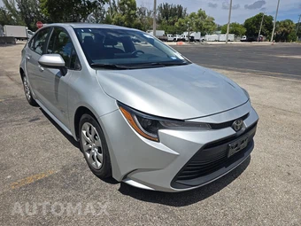 2025 Toyota Corolla LE Sedan - miniatura 3