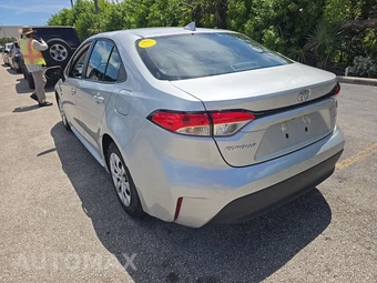 2025 Toyota Corolla LE Sedan - miniatura 6