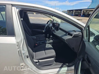 2025 Toyota Corolla LE Sedan - miniatura 8