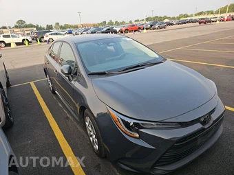 2025 Toyota Corolla LE Sedan - miniatura 3