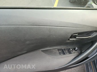 2025 Toyota Corolla LE Sedan - miniatura 9