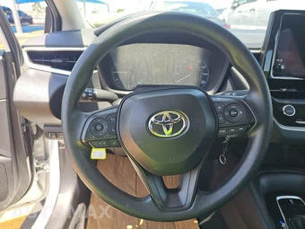 2025 Toyota Corolla LE Sedan - miniatura 10