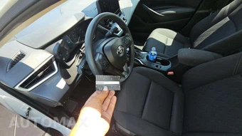 2025 Toyota Corolla LE Sedan - miniatura 21