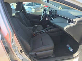 2025 Toyota Corolla LE Sedan - miniatura 8