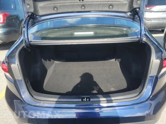 2025 Toyota Corolla LE Sedan - miniatura 16