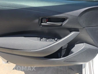 2025 Toyota Corolla LE Sedan - miniatura 9